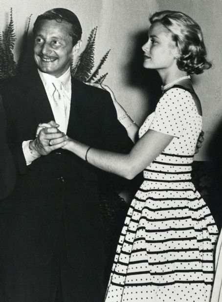 Oleg Cassini balla con Grace Kelly