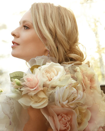 Bolero sposa by Claire Pettibone - flower-inspired-wedding-bolero-by-Claire-Pettibone