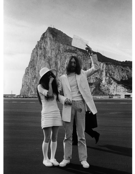 John Lennon e Yoko Ono il giorno del matrimonio