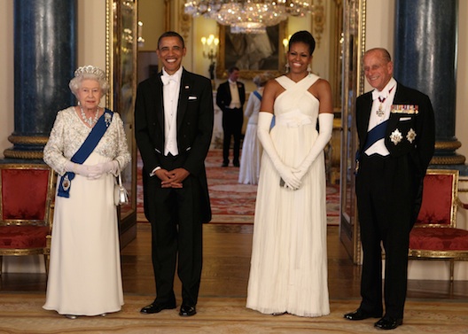 Barack e Michelle Obama in Tom Ford a Buckingham Palace - Foto Getty Barack e Michelle Obama in Tom Ford a Buckingham Palace - Foto Getty