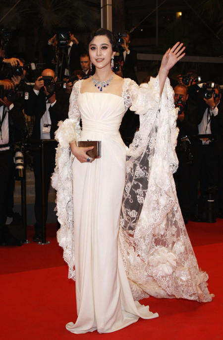 Fan Bing Bing in Elie Saab al Festival del Cinema di Cannes 2011