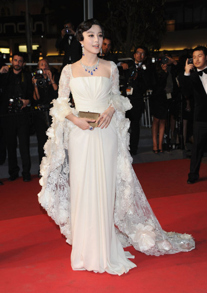 Fan Bing Bing in Elie Saab al Festival del Cinema di Cannes 2011