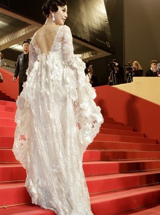 Fan Bing Bing in Elie Saab al Festival del Cinema di Cannes 2011