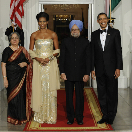 Barack e Michelle Obama con primo ministro indiano Barack e Michelle Obama con primo ministro indiano