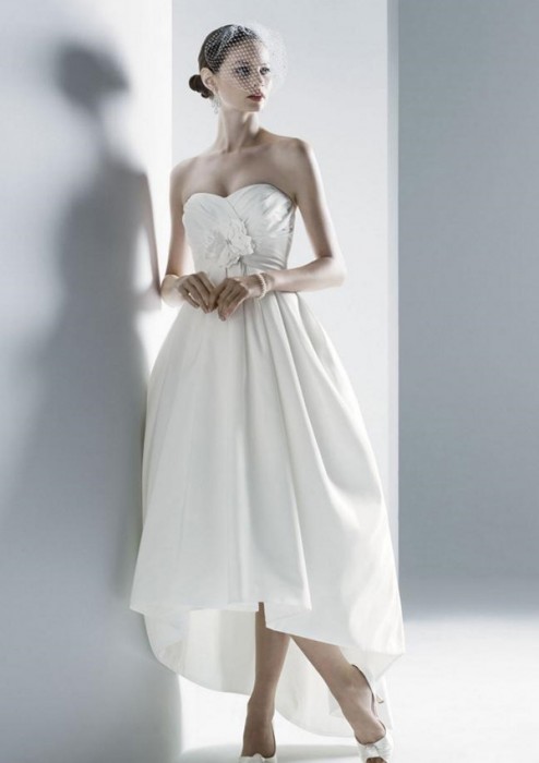 Abito da sposa Cassini per David's Bridal in vendita al prezzo di 400 dollari