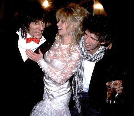 Ronnie e Jo Wood con il testimone Keith Richards 