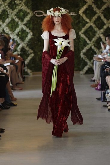 abito da sposa rosso Spring 2013 Oscar de la Renta