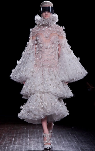Alexander Mc Queen RTW Fall/Winter 2012 