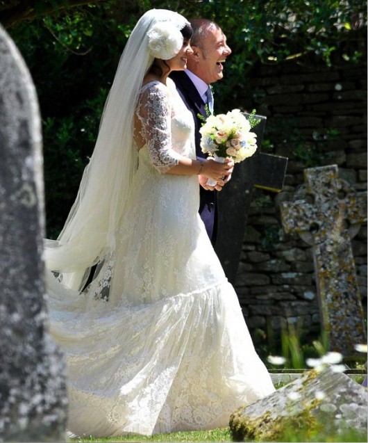 Lily Allen weds Sam Cooper