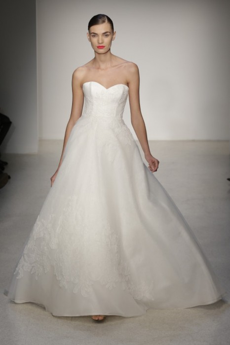 abito da sposa Waldorf Amsale 2013 Photo wwd.com