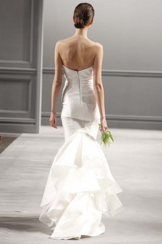 abito da sposa Monique Lhuillier Spring 2014 foto weddingbells.com