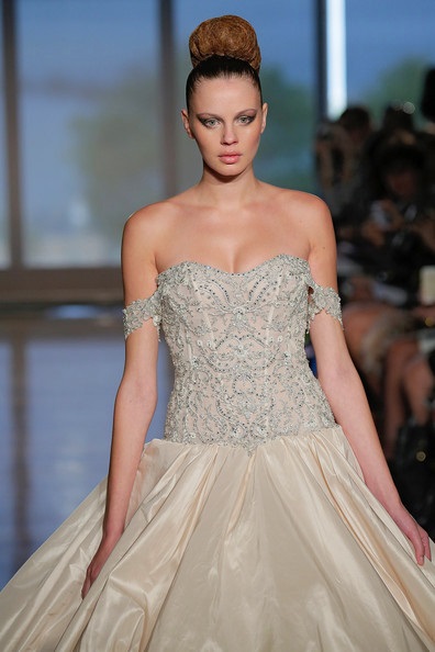 abito da sposa Metis Ines di Santo Fall 2014 foto zimbio
