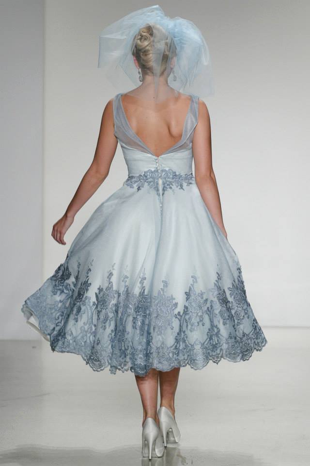 Matthew-Christopher-Fall 2015-Juniper abito da sposa e velo azzurro Matthew Cristopher Fall 2015