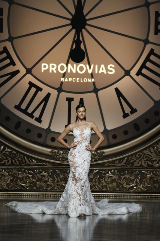 Atelier Pronovias 2016 Verda Atelier Pronovias 2016 Verda da 11.200 euro (prezzo da sito Pronovias Spagna)