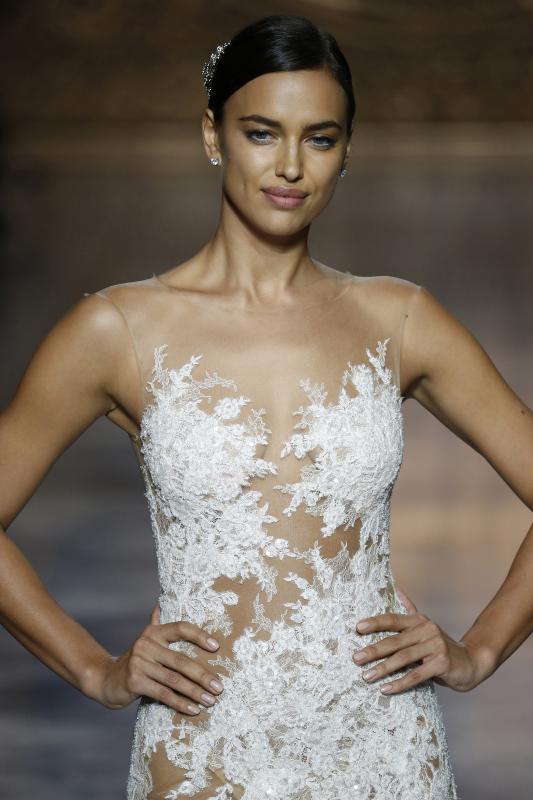 Atelier Pronovias 2016 Verda Atelier Pronovias 2016 Verda da 11.200 euro (prezzo da sito Pronovias Spagna)