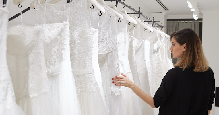 Melissa Satta cerca abito da sposa all'Atelier Emé
