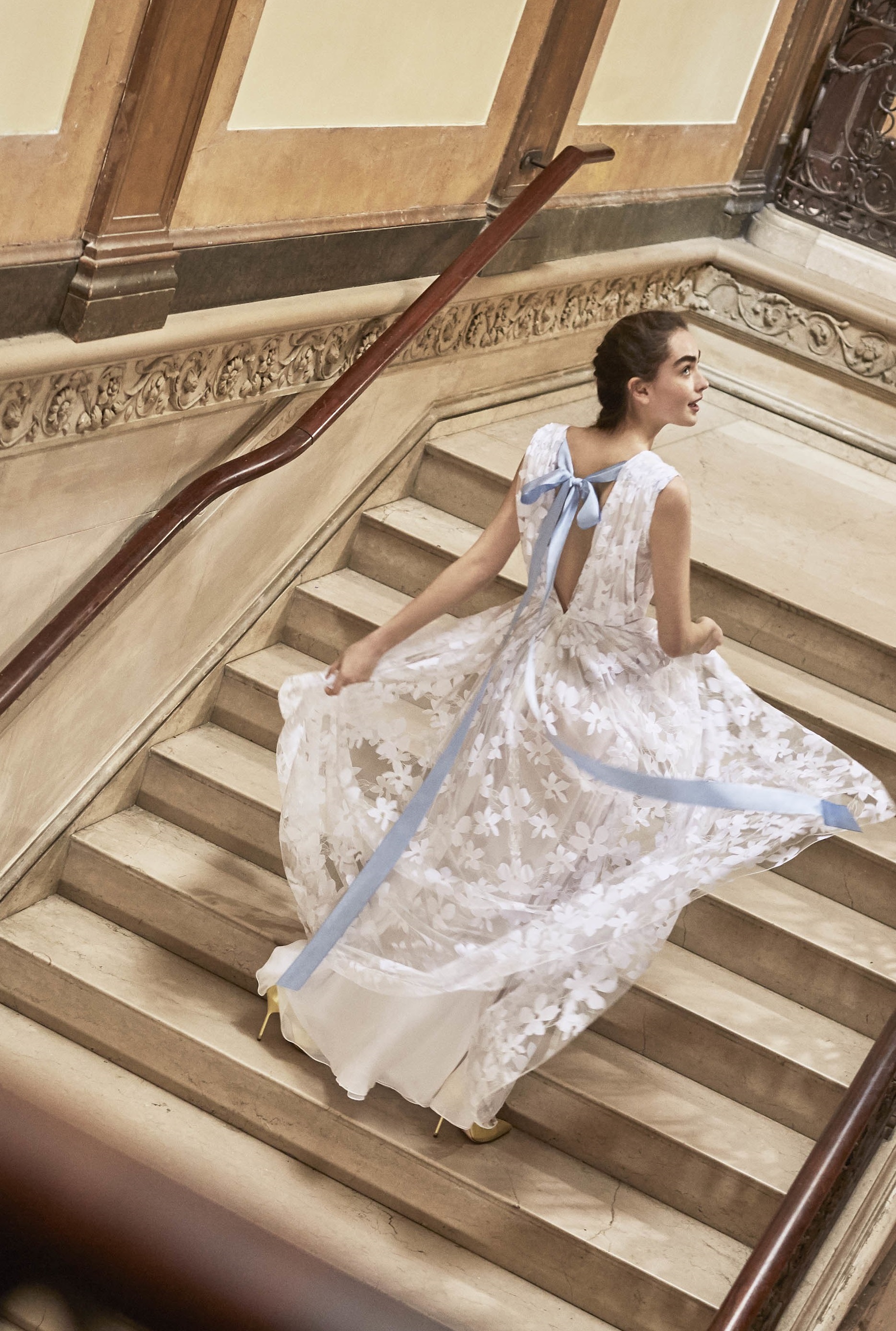 carolina-herrera-sposa-2019_hallie