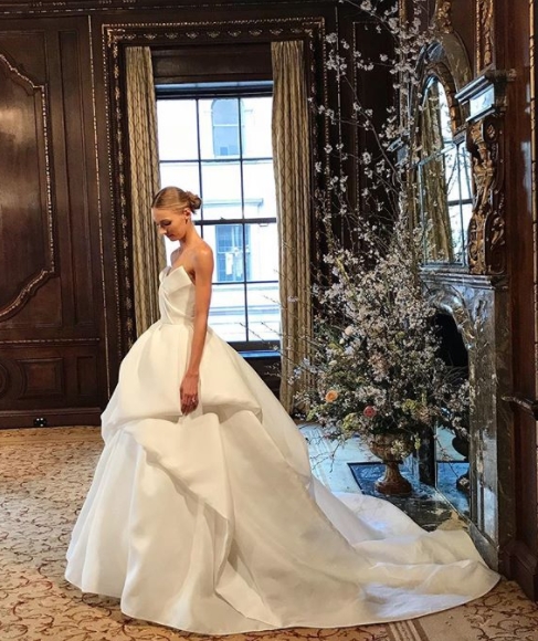 monique-lhuillier-sposa-spring-2019 monique-lhuillier-sposa-spring-2019