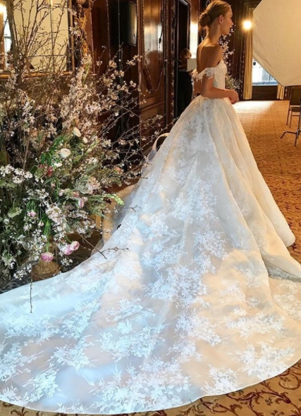 monique-lhuillier-sposa-spring-2019 monique-lhuillier-sposa-spring-2019