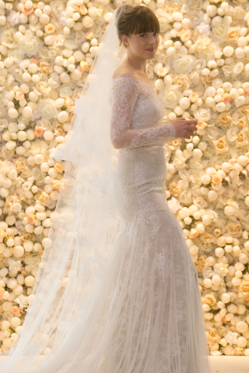 monique-lhuillier-sposa-spring-2019-grey-per-dakota-johnson
