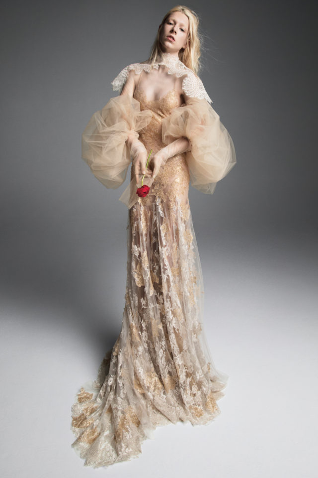 abito da sposa vera-wang-fall-2019 con ricami dorati