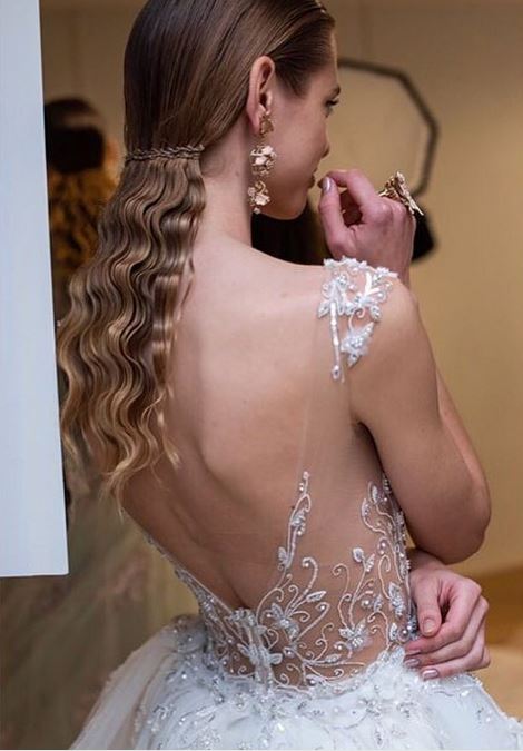 abito da sposa ines-di-santo-fall-2019 con corpetto velato