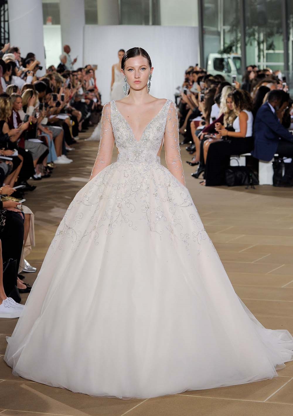 abito da sposa ines-di-santo-fall-2019 da principessa