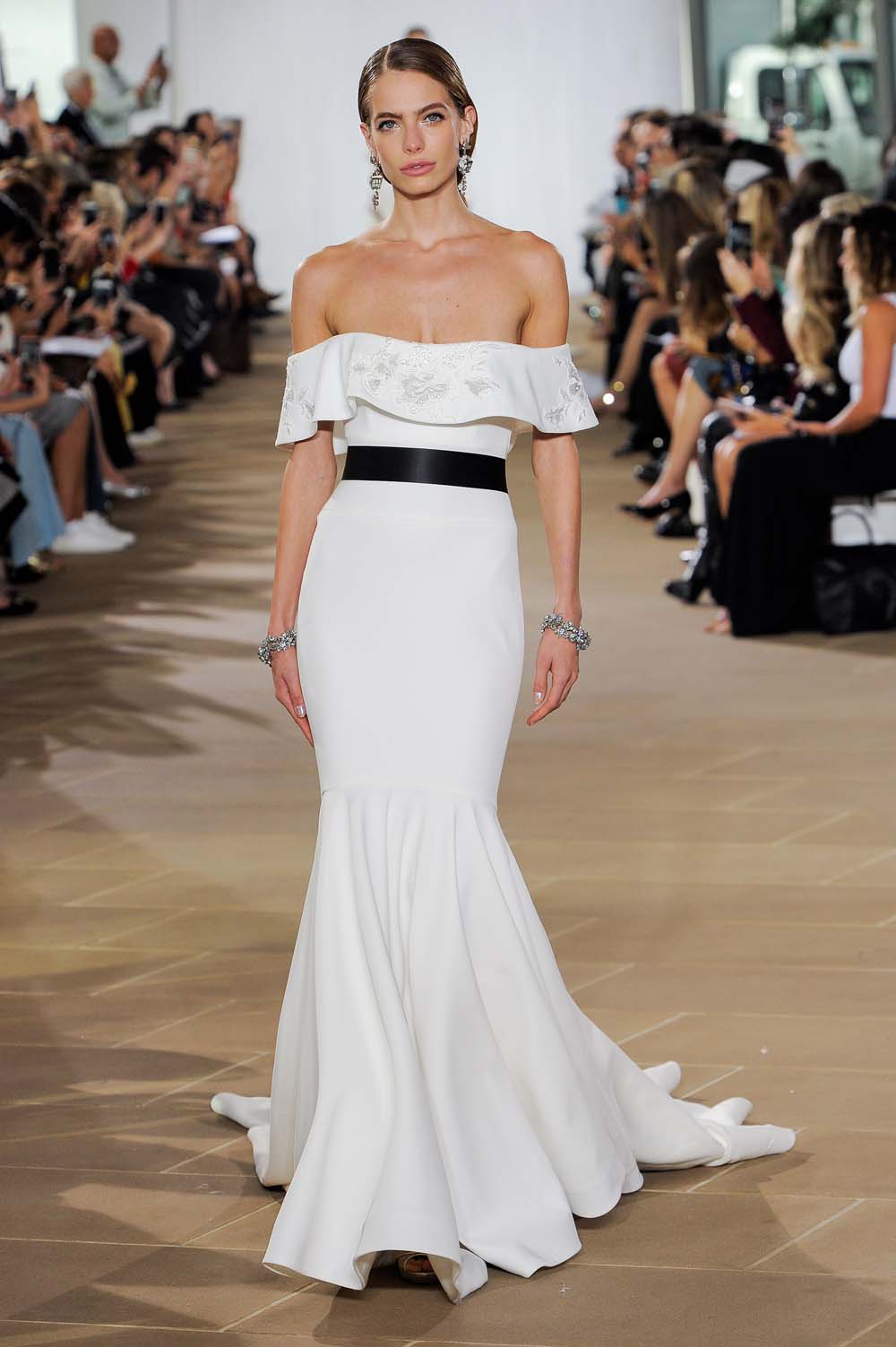 abito da sposa ines-di-santo-fall-2019