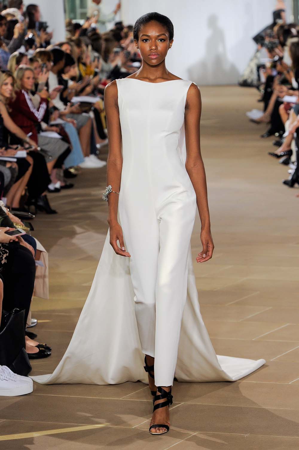 tuta da sposa ines-di-santo-fall-2019