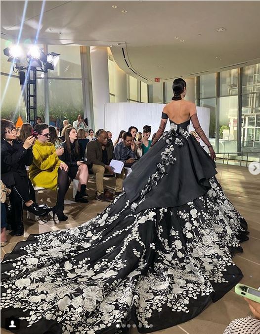 abito da sposa bianco e nero ines-di-santo-fall-2019