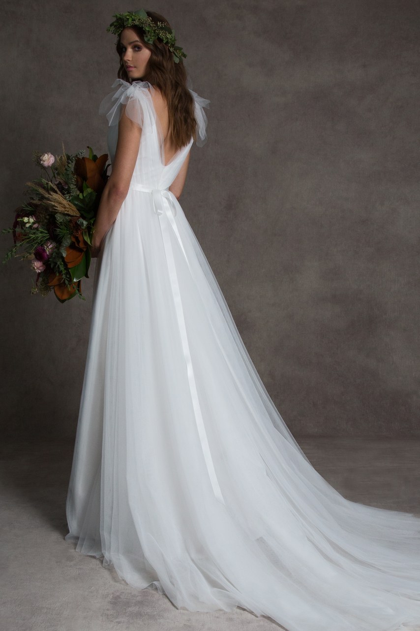 abito da sposa romona-by-romona-keveza-fall-2019