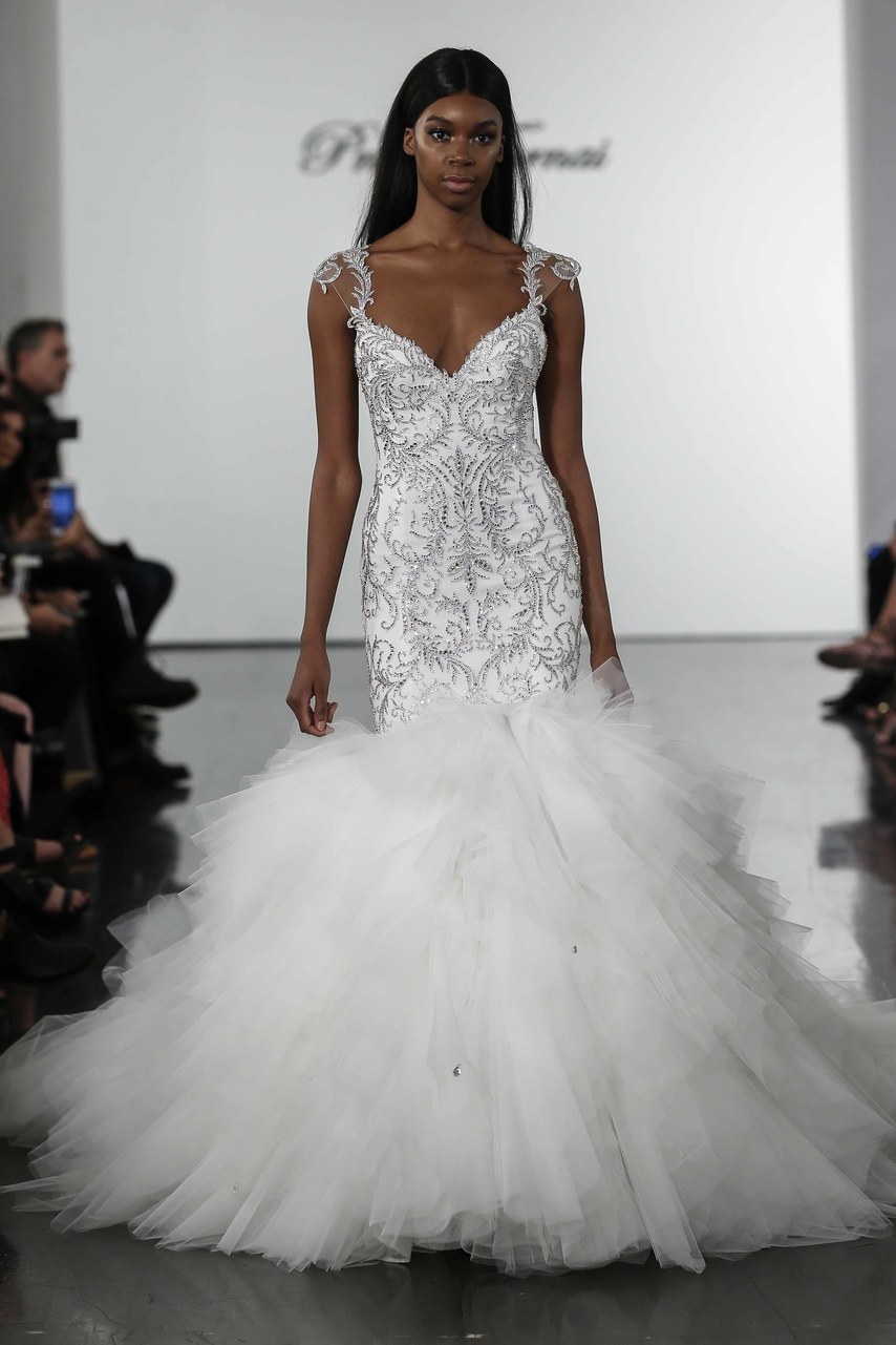 abito da sposa pnina-tornai-tulle e cristalli prezzo 19.900 dollari 