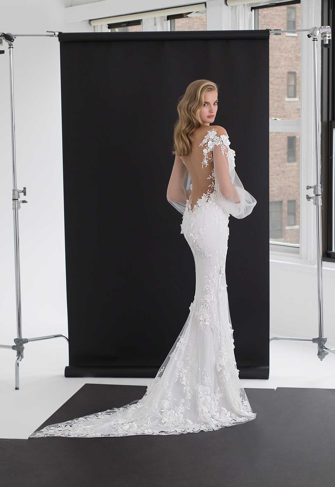 abito da sposa pnina-tornai tulle e pizzo prezzo 6.300 dollari 