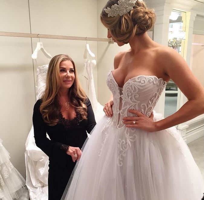 abito da sposa pnina-tornai-tulle e cristalli prezzo 7.700 dollari 