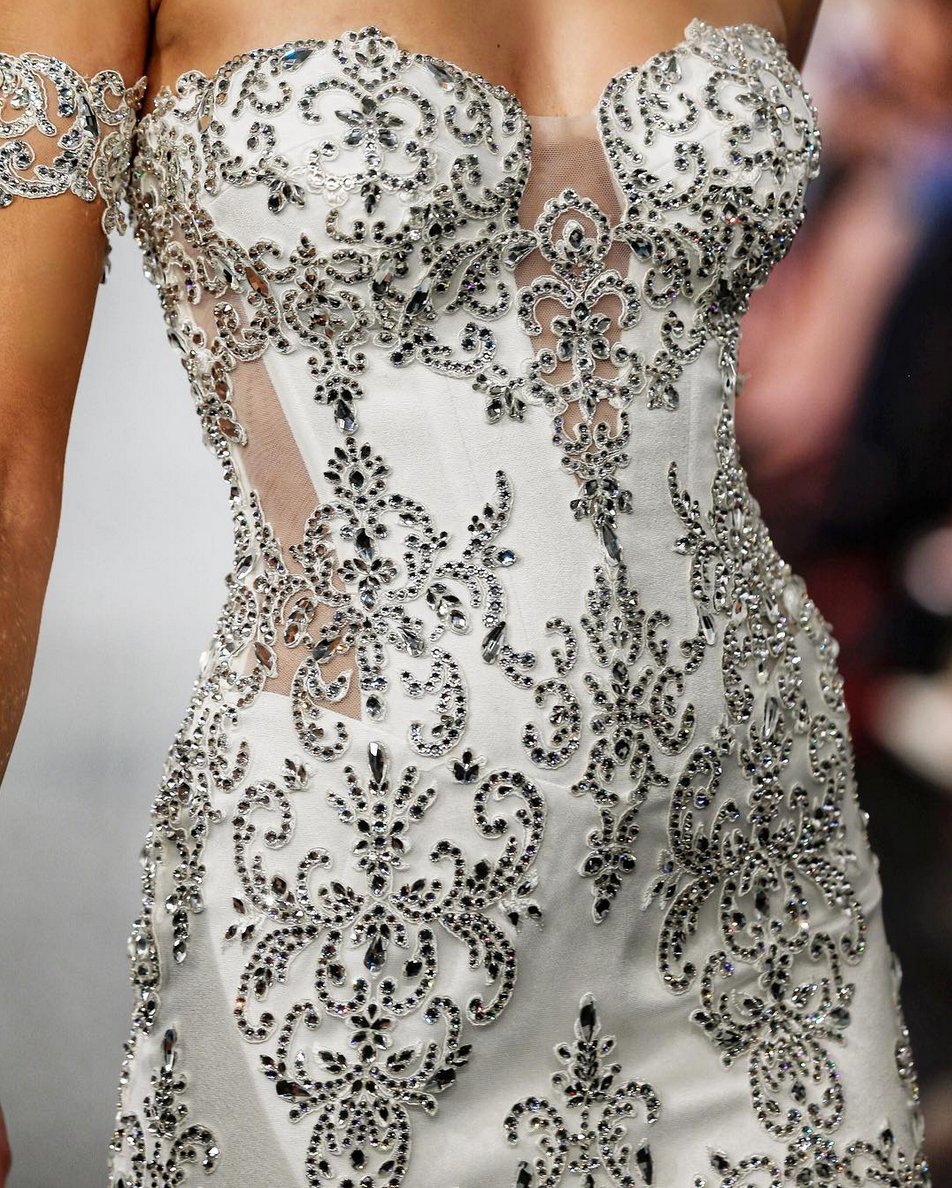 pnina-tornai-abito da sposa tulle e cristalli prezzo 12.500 dollari