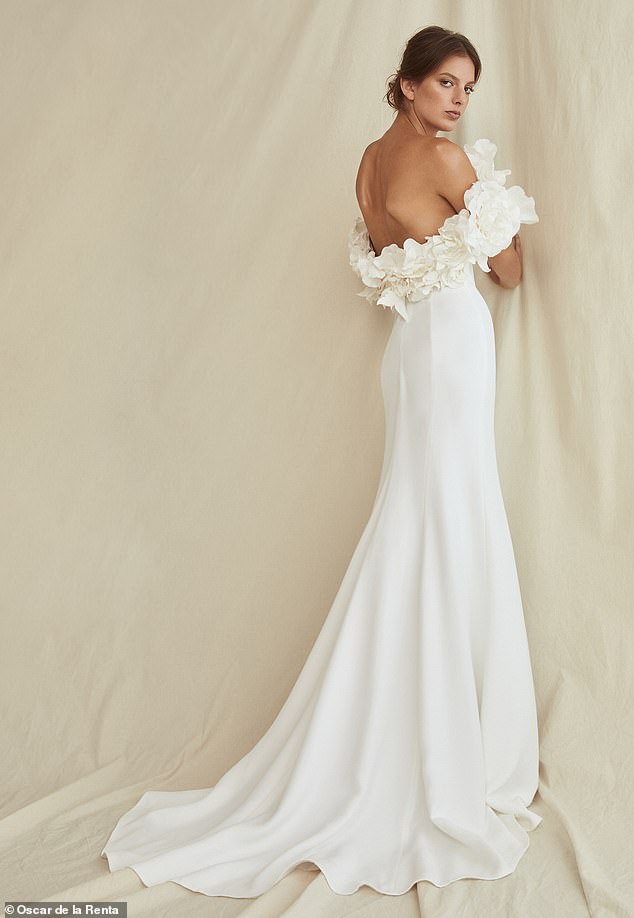 abito da sposa con fiori Oscar de la Renta 2021