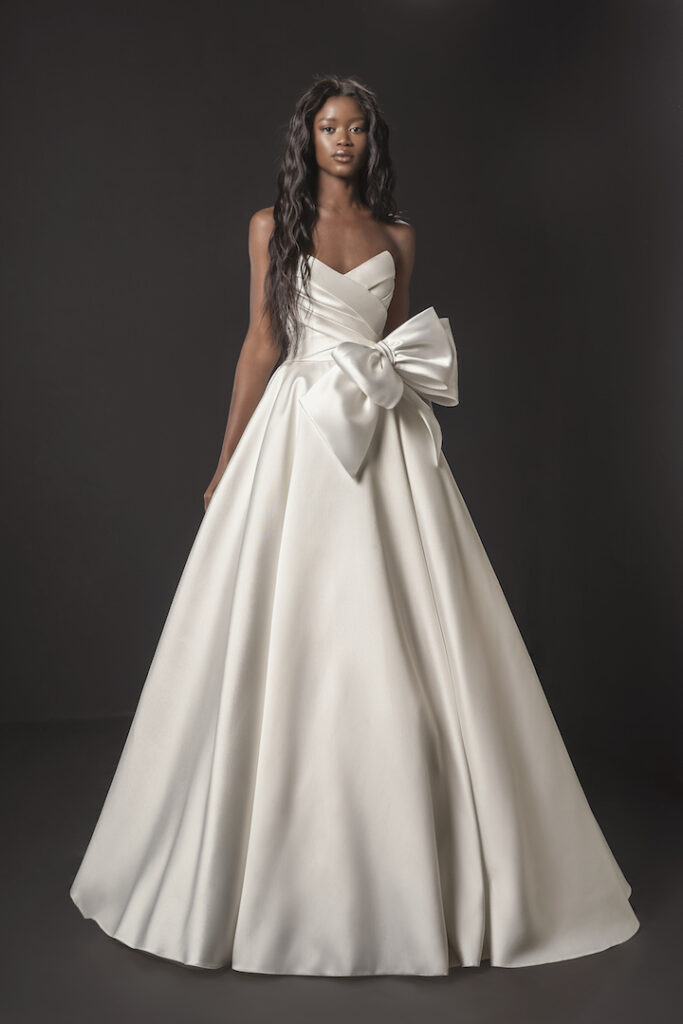 abiti da sposa Pnina Tornai One a prezzi accessibili abiti da sposa Pnina Tornai One a prezzi accessibili