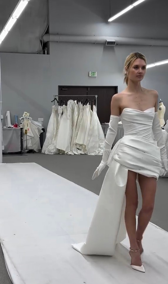 Monique Lhuillier sposa Spring 2026 - Brea