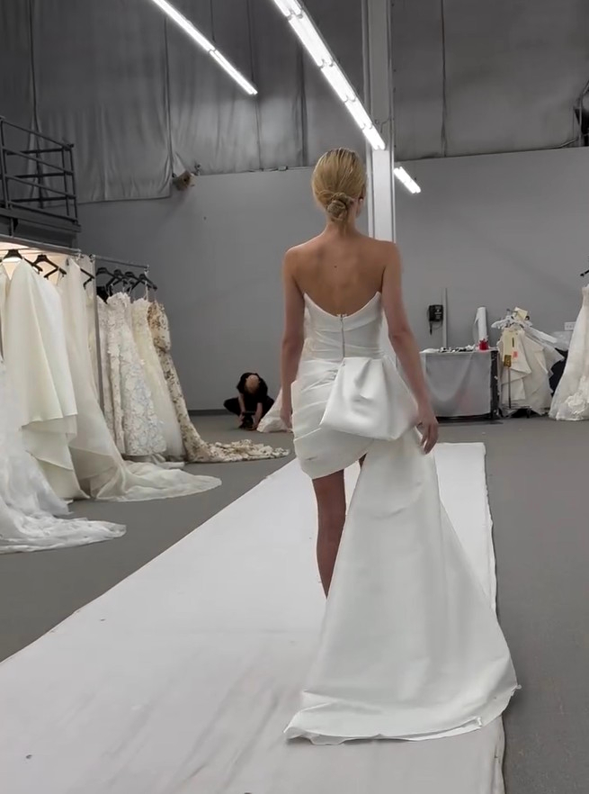 Monique Lhuillier sposa Spring 2026 - Brea
