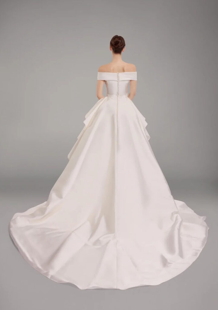 Elie Saab Sposa Spring 2026 $15,500.00