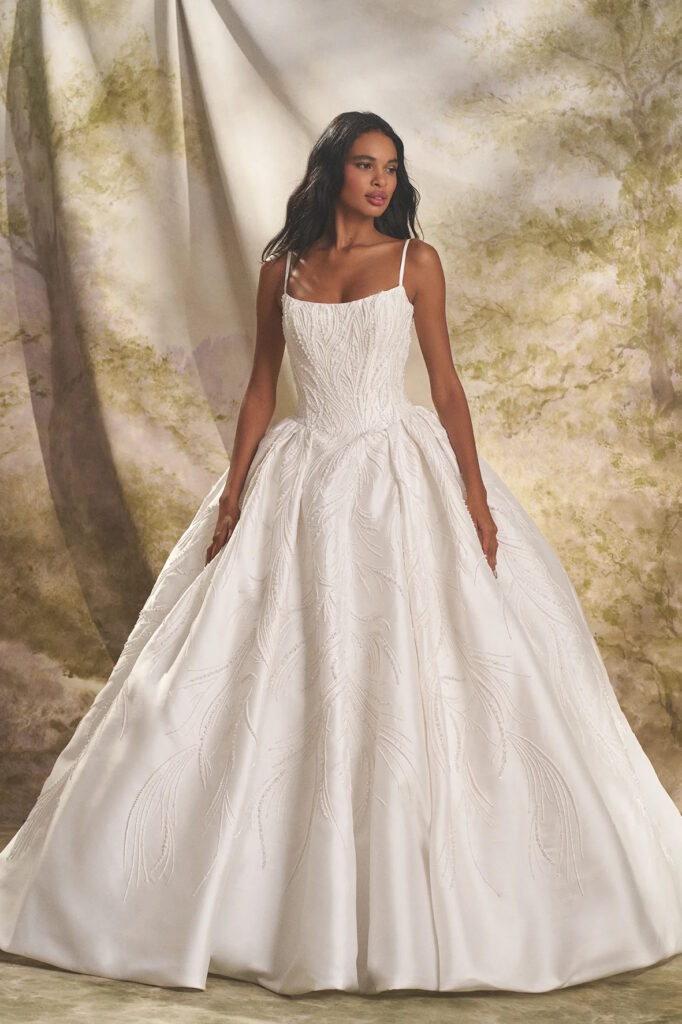 Ines di Santo sposa Spring 2026 - Versailles