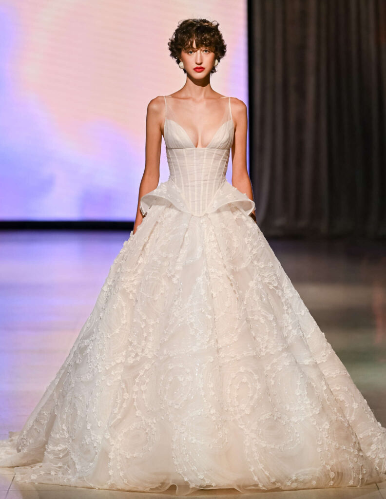 Ines di Santo sposa Fall 2026 Respira - Juniper