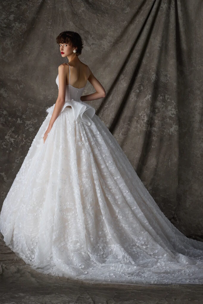 Ines di Santo sposa Fall 2026 Respira - Juniper
