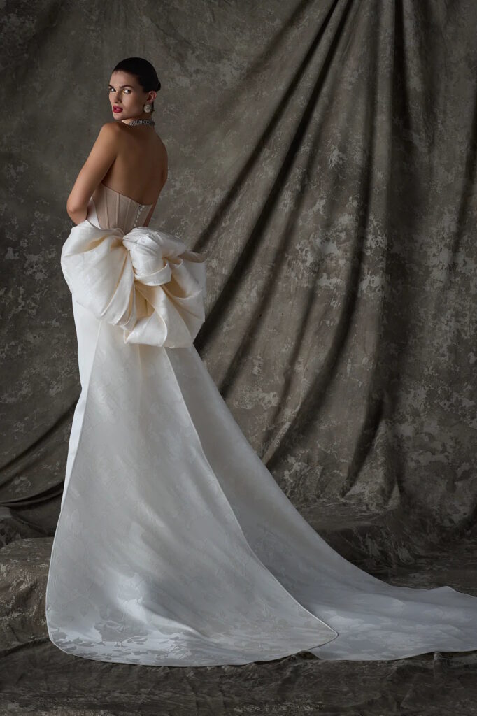Ines di Santo sposa Fall 2026 Respira - Sorrel
