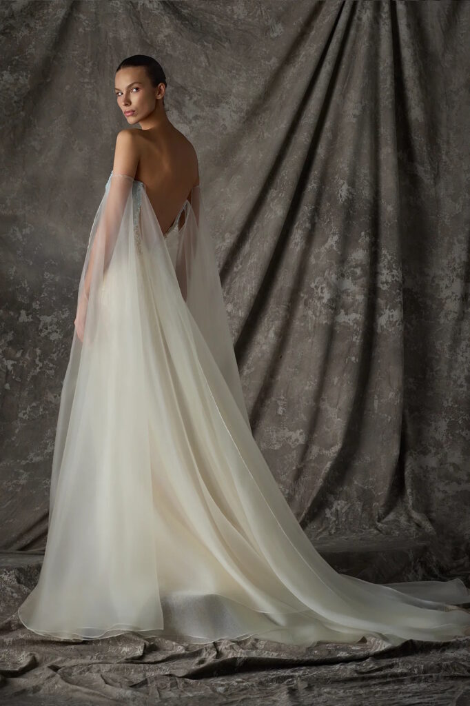 Ines di Santo sposa Fall 2026 Wicked for Good - Yellow brick road