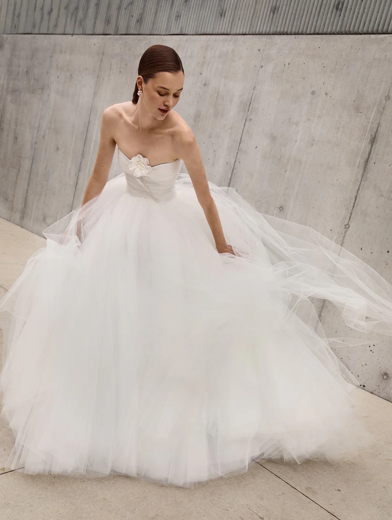 Oscar de la Renta Sposa Fall 2026